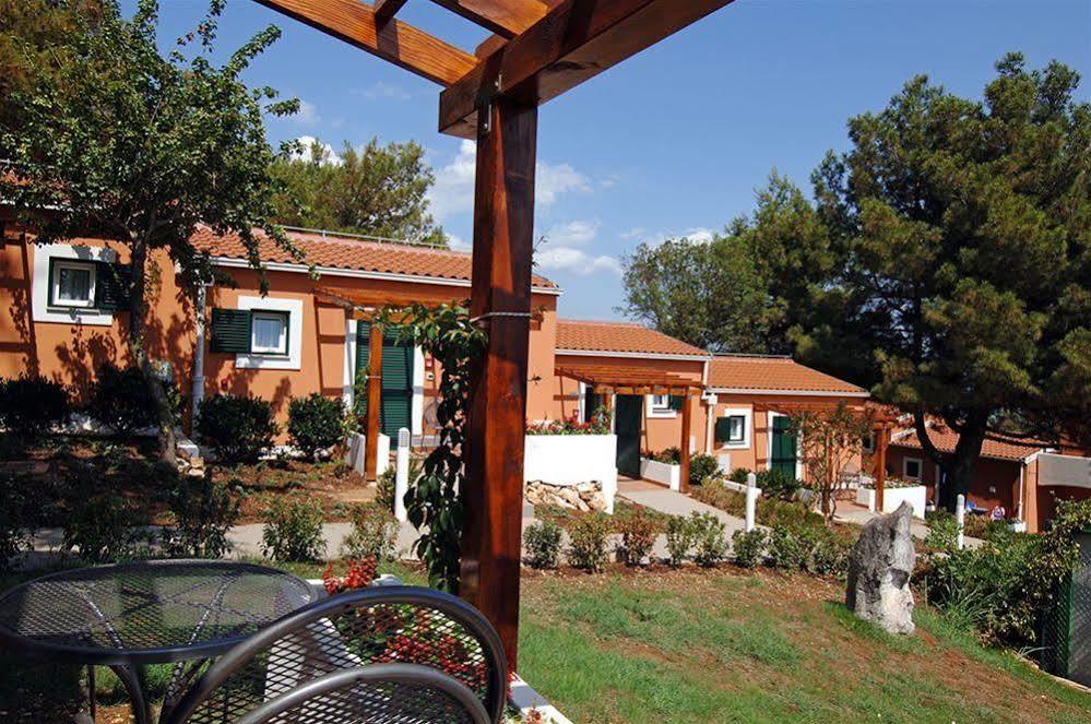 Naturist Park Koversada Villas, 브르사르 외부 사진